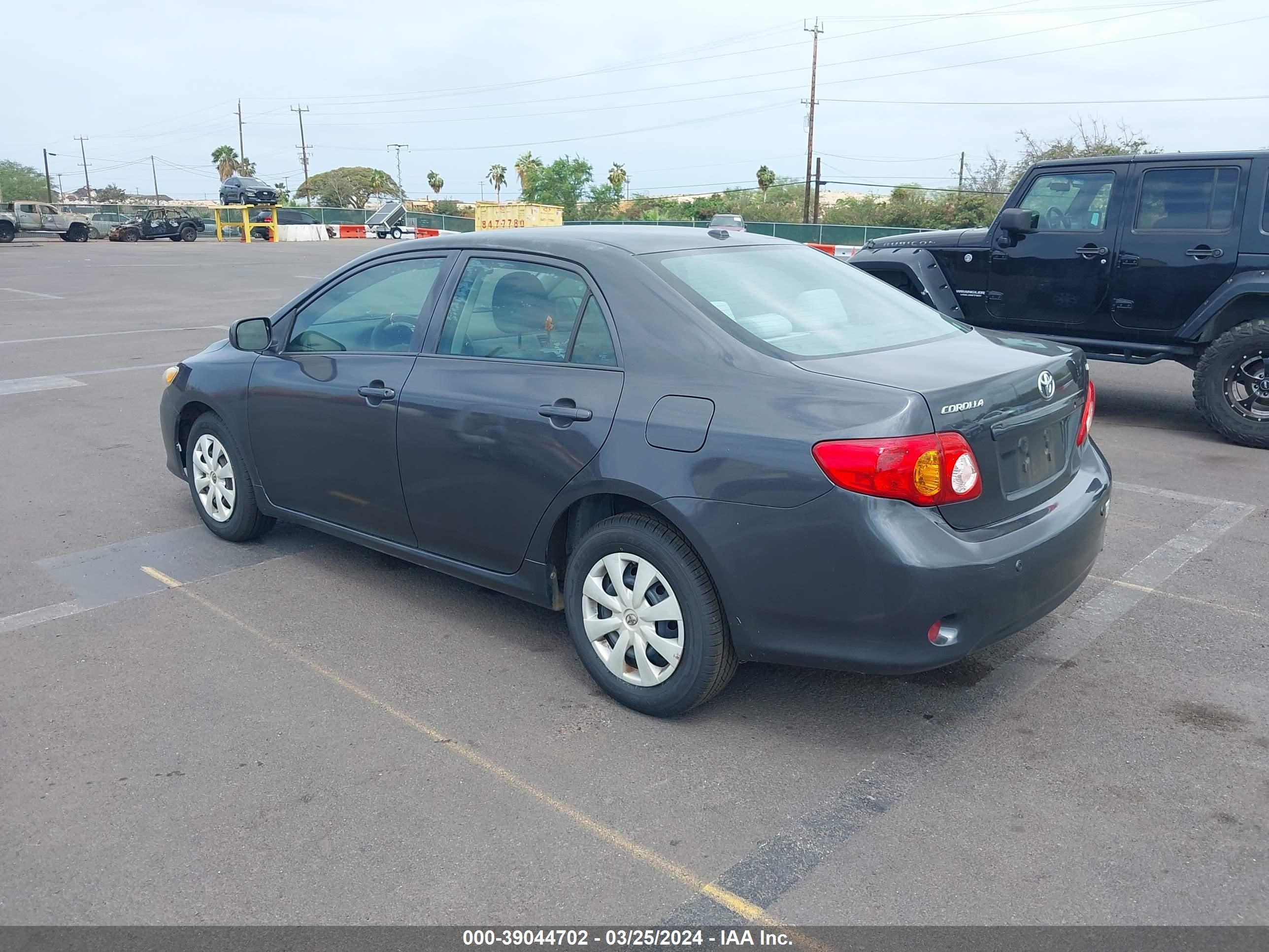 Photo 2 VIN: 1NXBU4EE0AZ236825 - TOYOTA COROLLA 