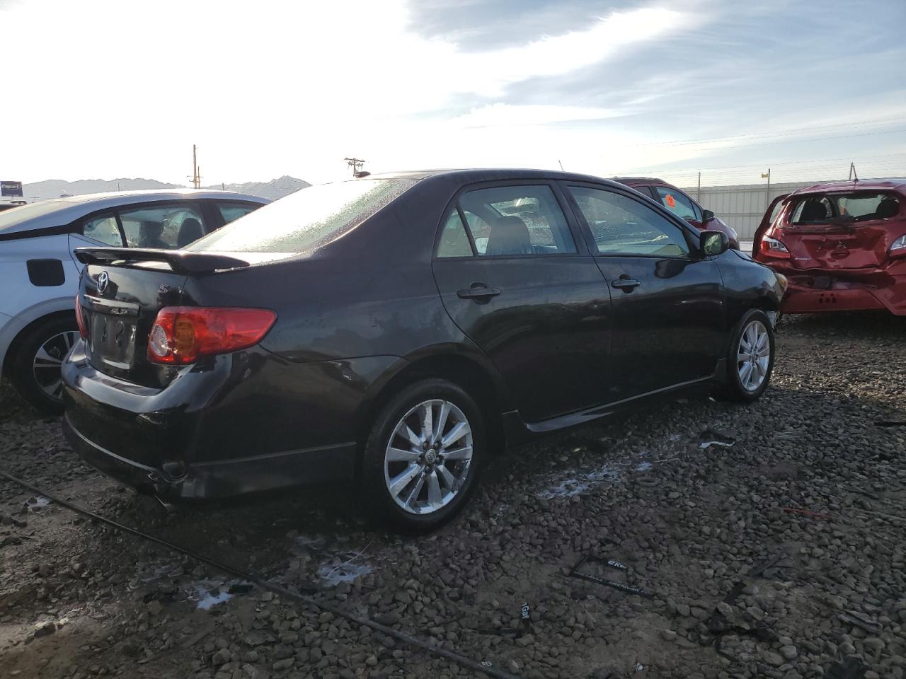 Photo 2 VIN: 1NXBU4EE1AZ249941 - TOYOTA COROLLA 