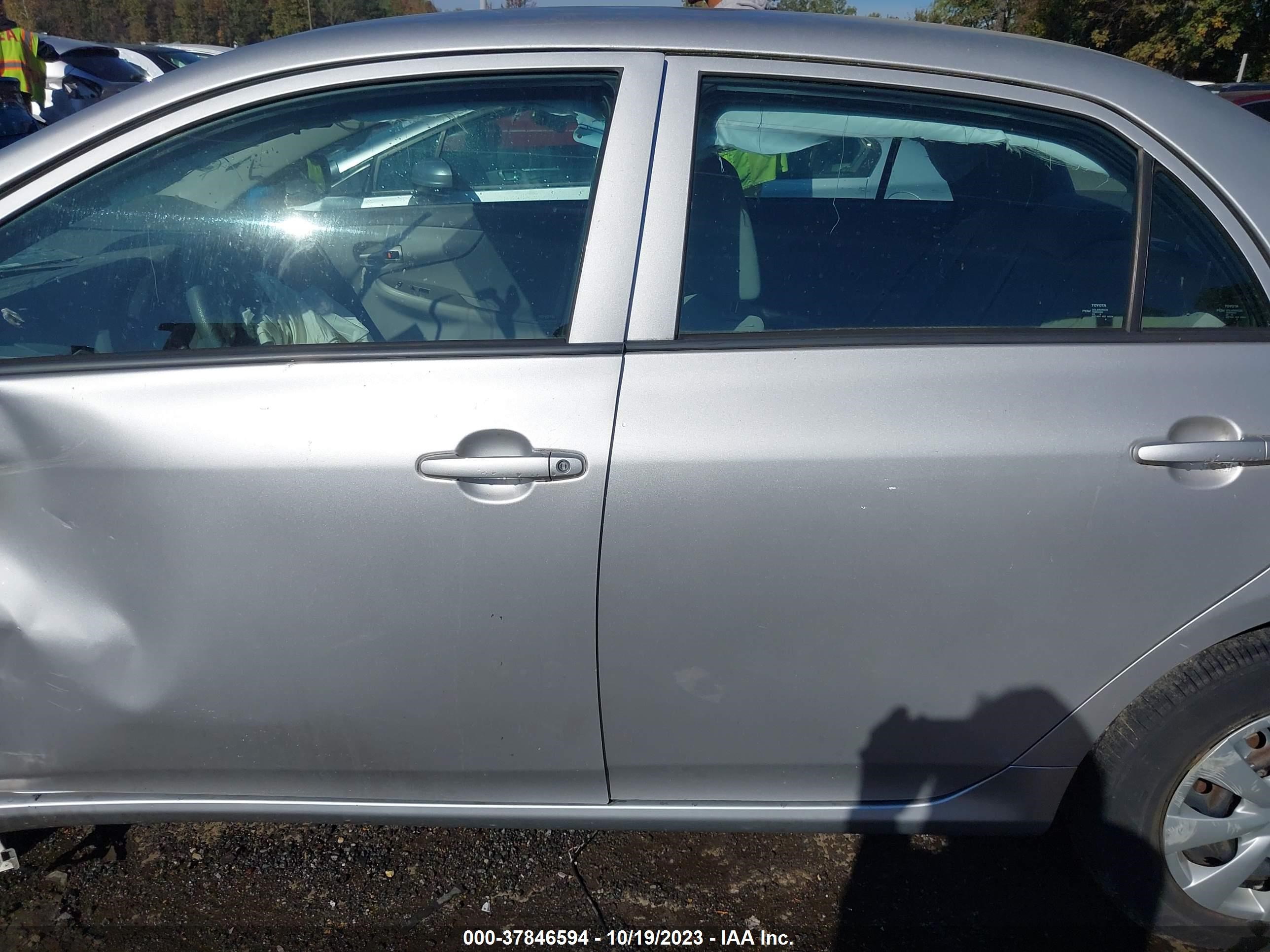 Photo 14 VIN: 1NXBU4EE1AZ256923 - TOYOTA COROLLA 