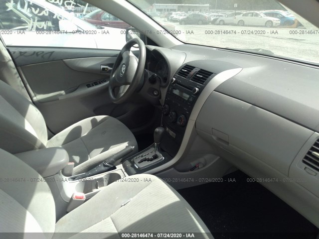 Photo 4 VIN: 1NXBU4EE1AZ311497 - TOYOTA COROLLA 