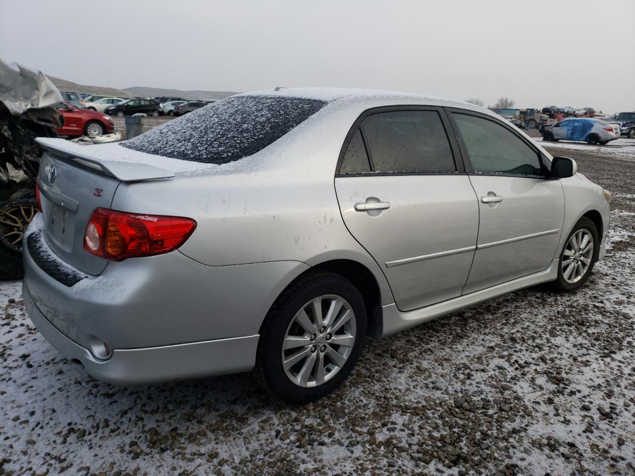 Photo 2 VIN: 1NXBU4EE2AZ215104 - TOYOTA COROLLA 