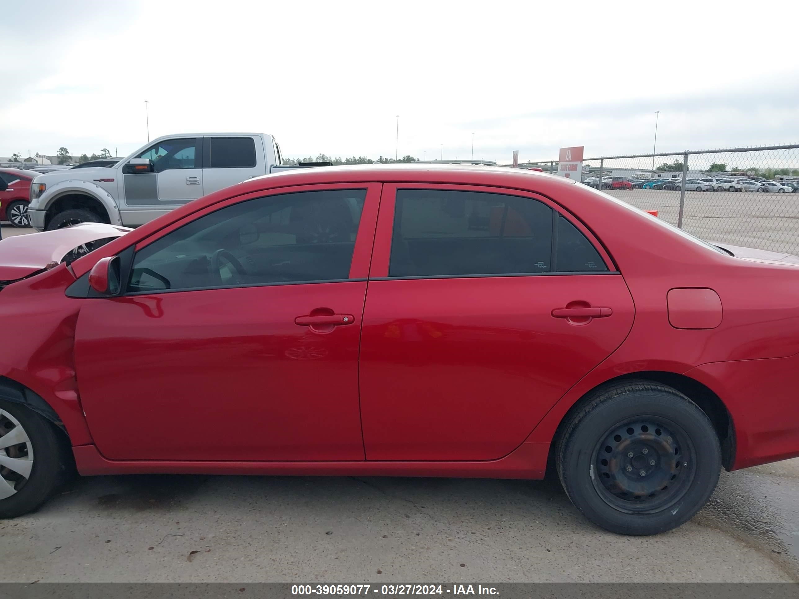 Photo 13 VIN: 1NXBU4EE2AZ302274 - TOYOTA COROLLA 