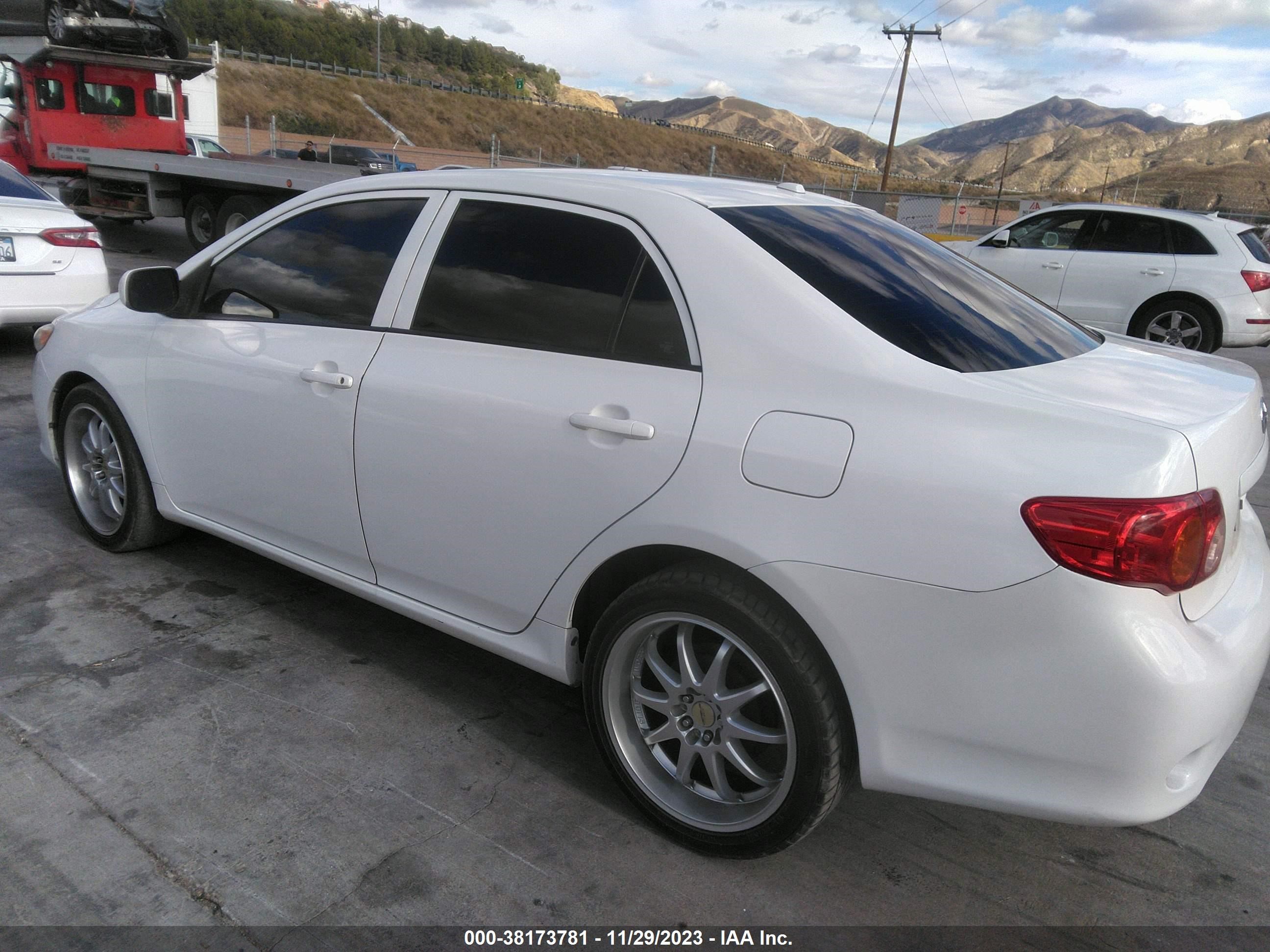 Photo 2 VIN: 1NXBU4EE3AZ166804 - TOYOTA COROLLA 