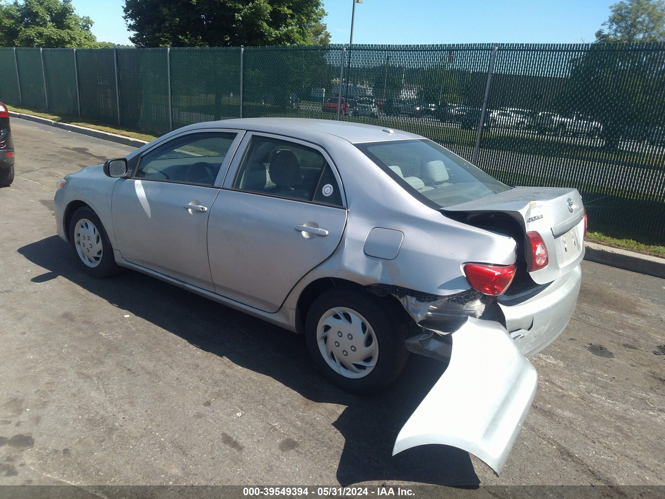 Photo 2 VIN: 1NXBU4EE3AZ338717 - TOYOTA COROLLA 