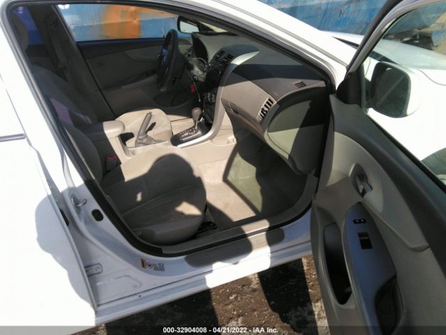 Photo 4 VIN: 1NXBU4EE4AZ186849 - TOYOTA COROLLA 