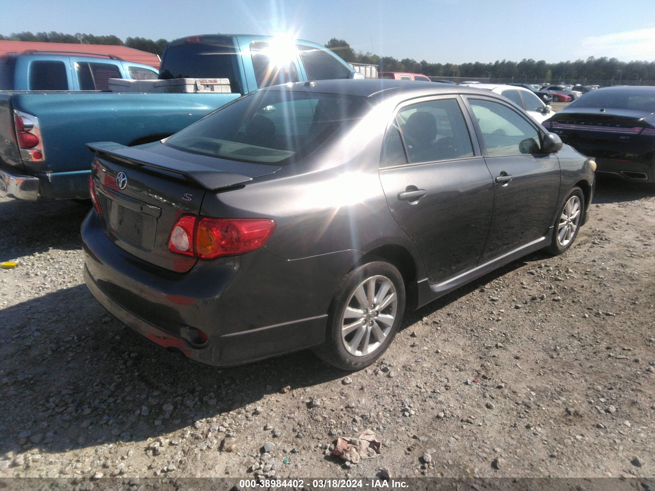 Photo 3 VIN: 1NXBU4EE4AZ194577 - TOYOTA COROLLA 