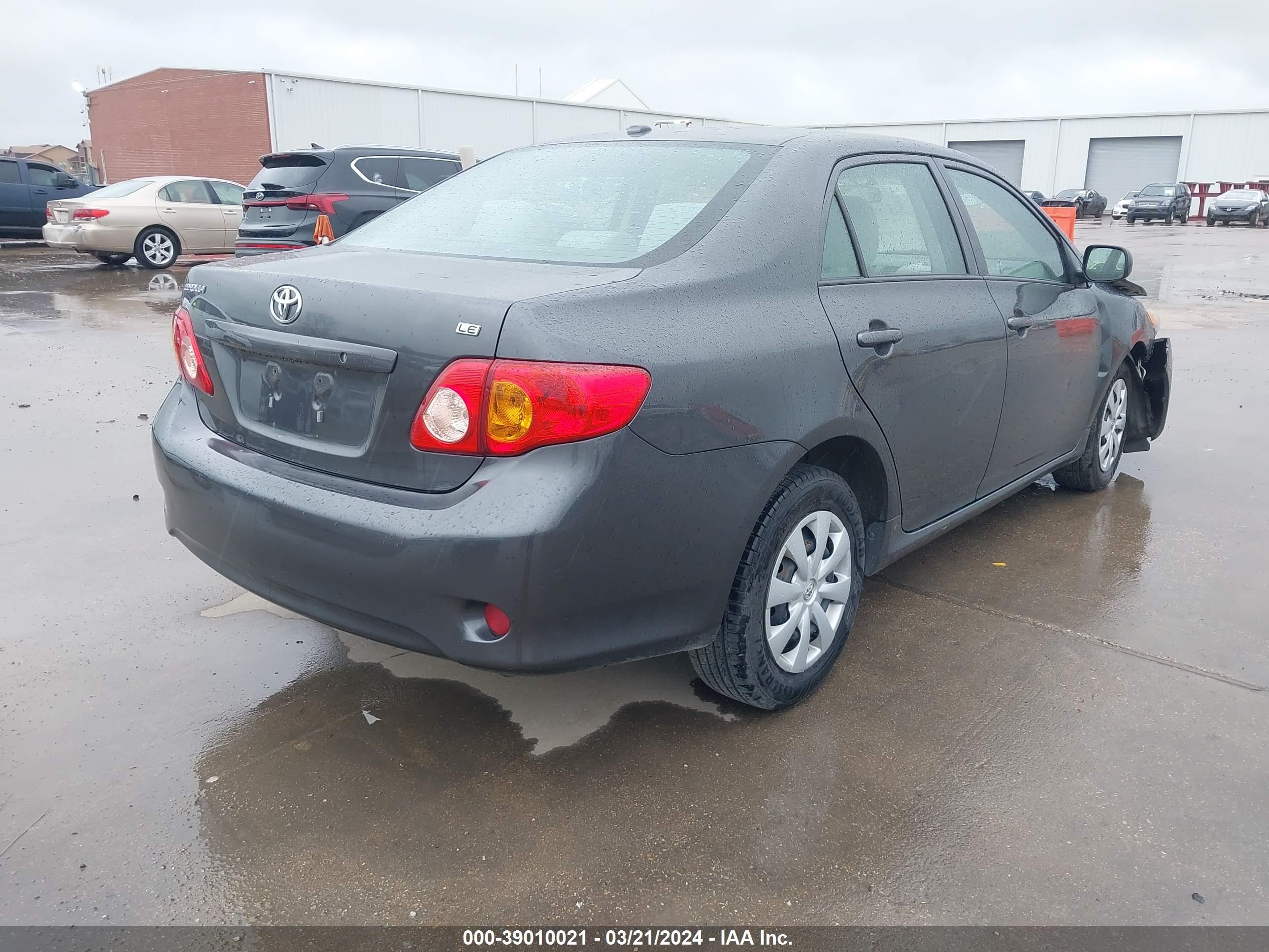 Photo 3 VIN: 1NXBU4EE4AZ358281 - TOYOTA COROLLA 