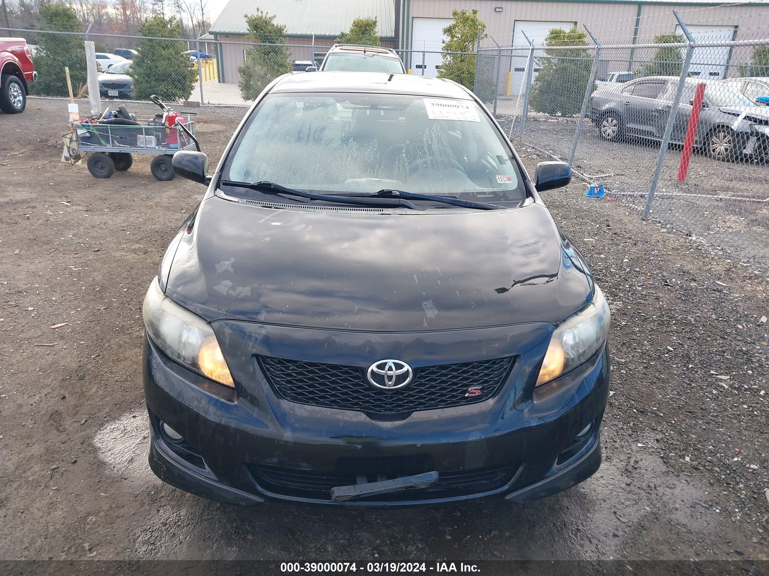 Photo 11 VIN: 1NXBU4EE4AZ370835 - TOYOTA COROLLA 