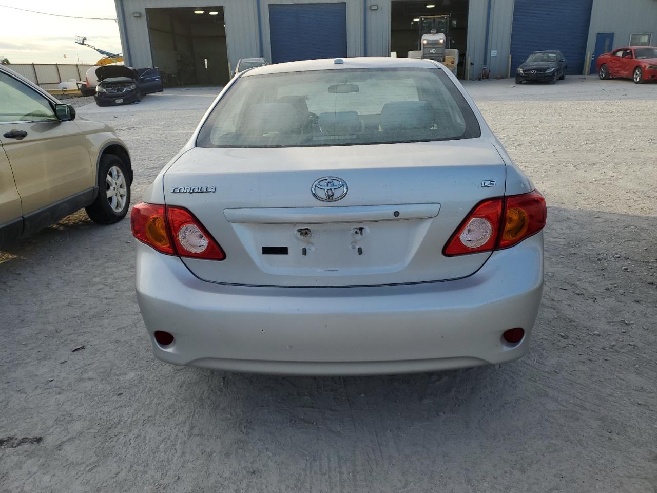 Photo 5 VIN: 1NXBU4EE5AZ345720 - TOYOTA COROLLA 