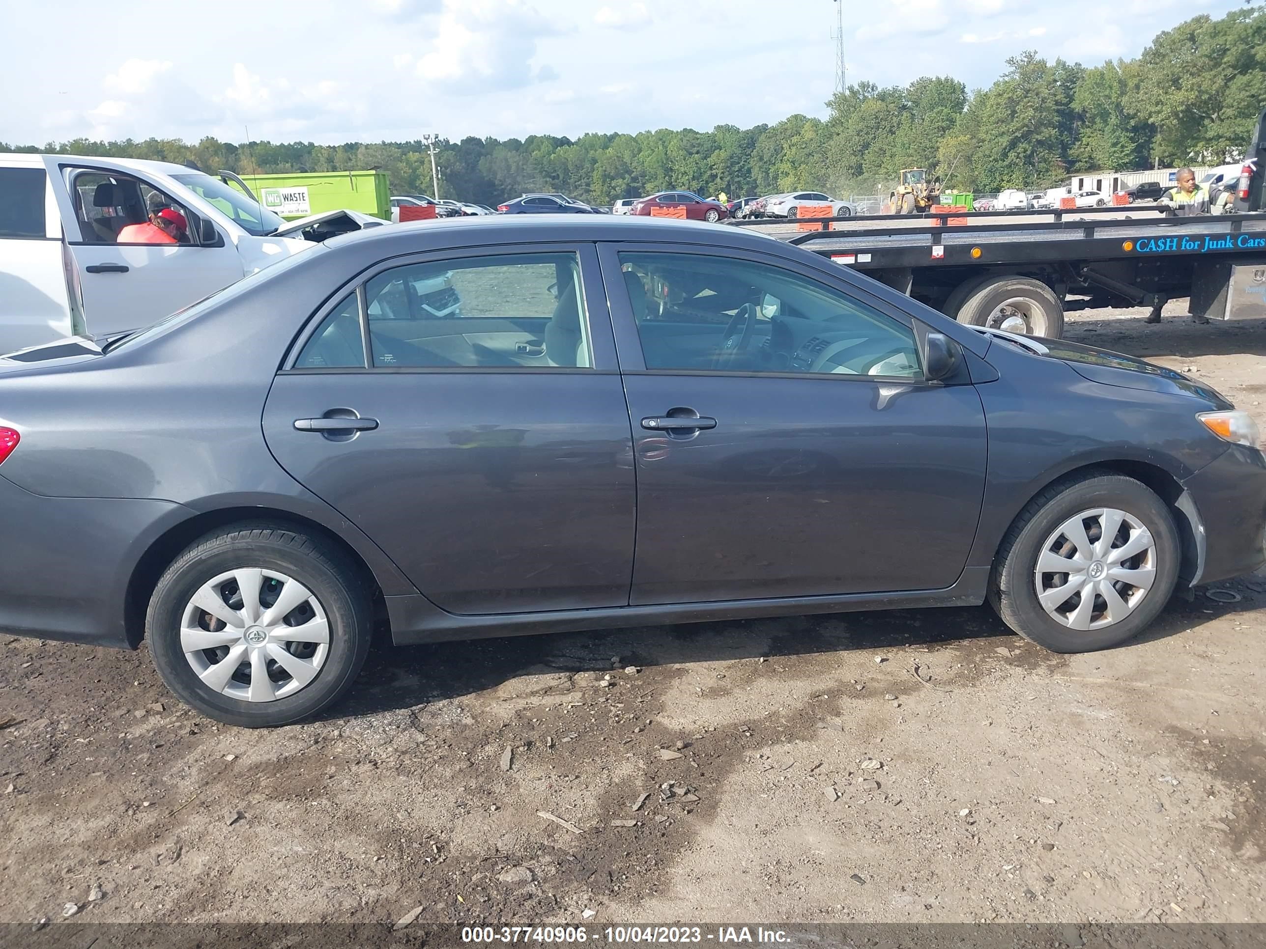 Photo 12 VIN: 1NXBU4EE6AZ311270 - TOYOTA COROLLA 