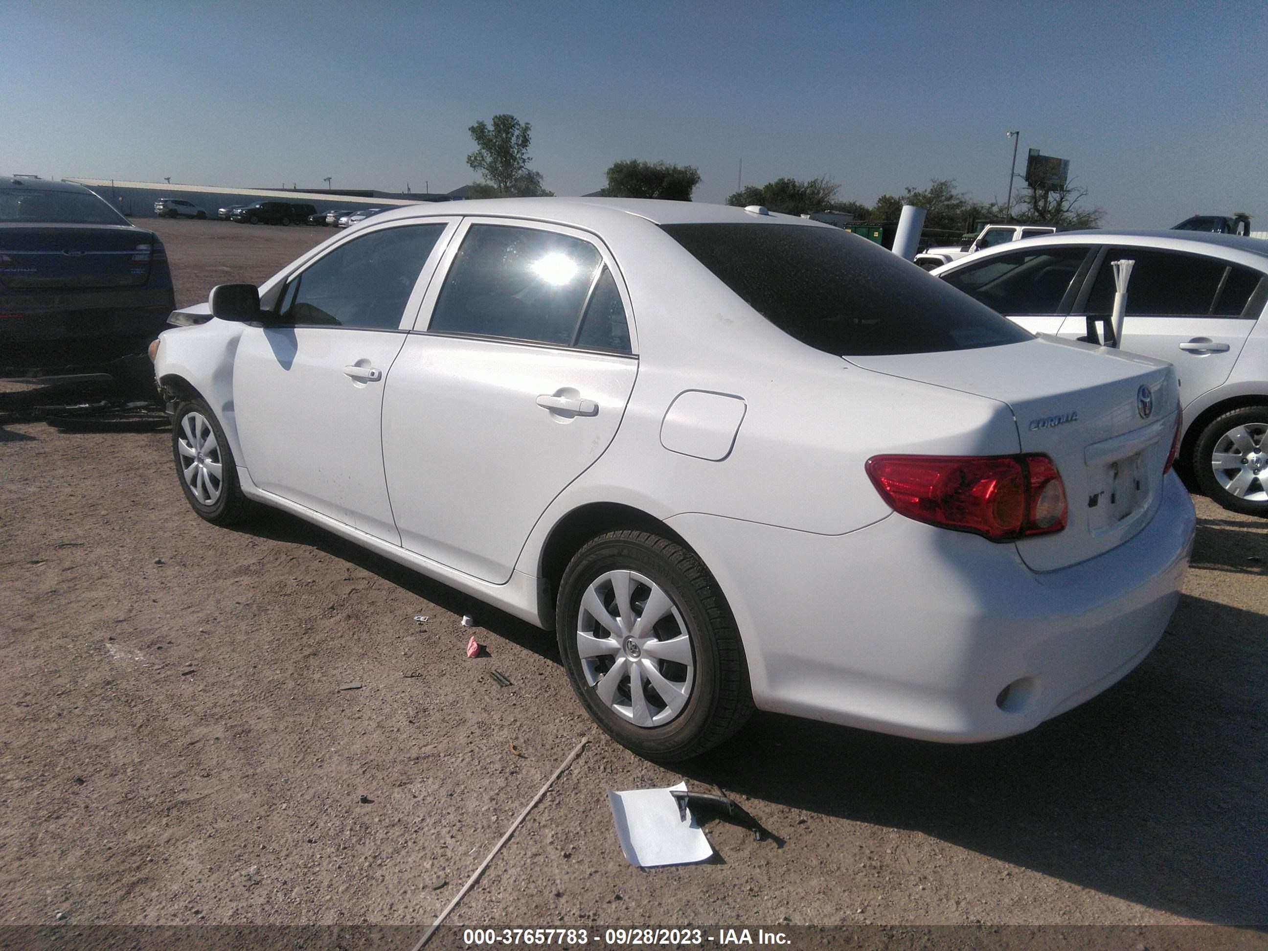 Photo 2 VIN: 1NXBU4EE7AZ290851 - TOYOTA COROLLA 