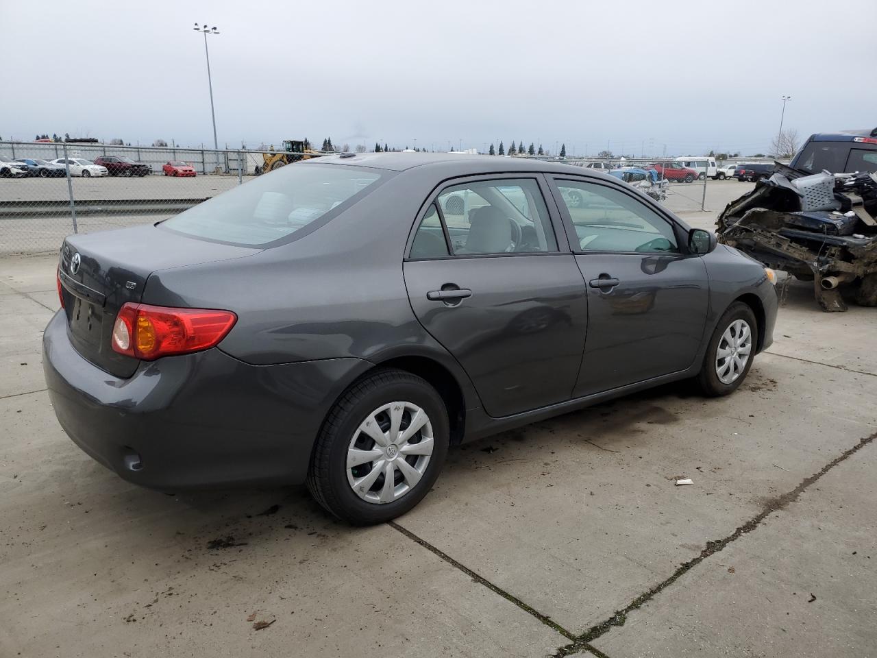 Photo 2 VIN: 1NXBU4EE7AZ324528 - TOYOTA COROLLA 