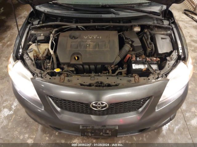 Photo 9 VIN: 1NXBU4EE8AZ318978 - TOYOTA COROLLA 