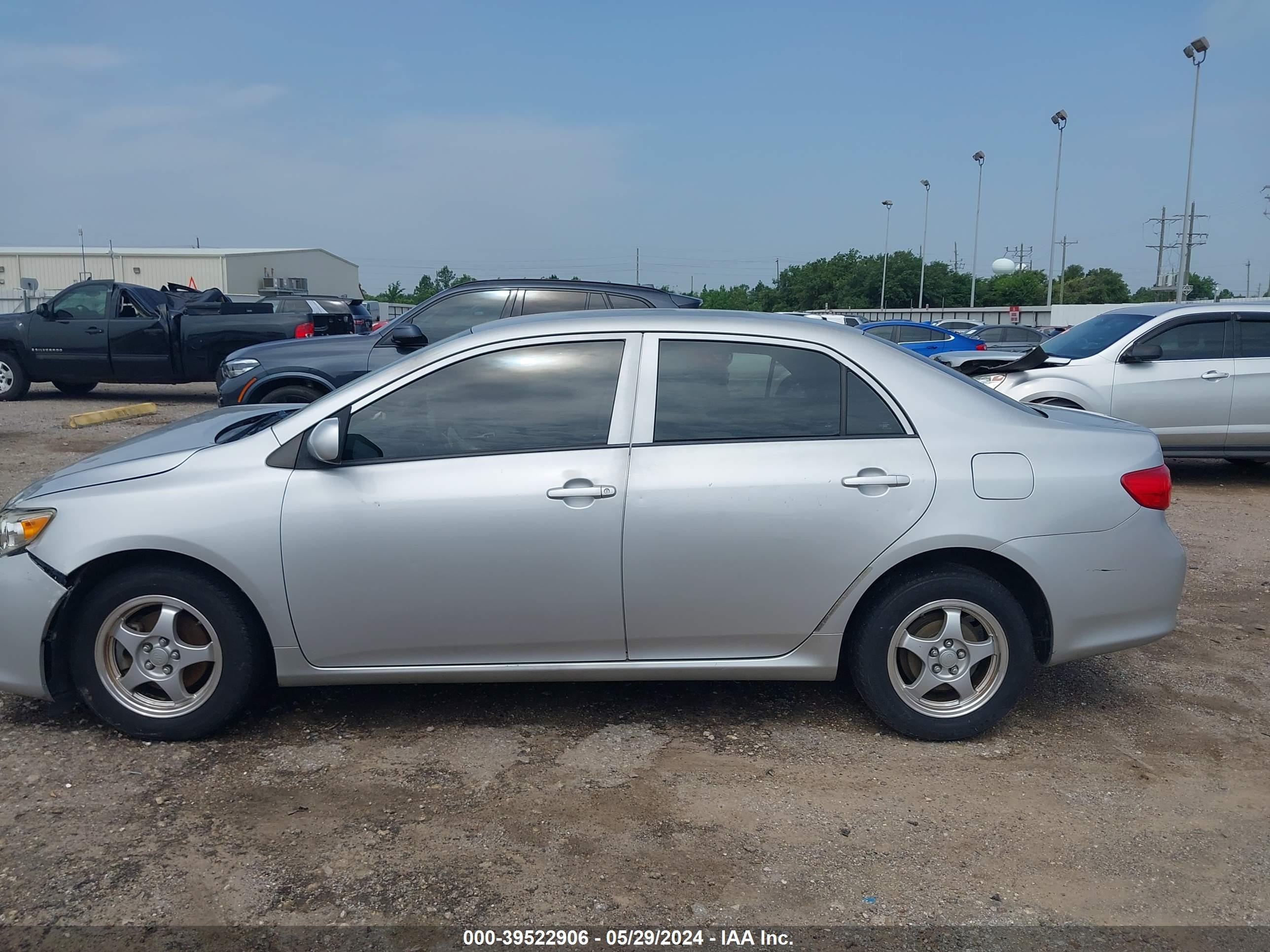 Photo 13 VIN: 1NXBU4EE9AZ171053 - TOYOTA COROLLA 