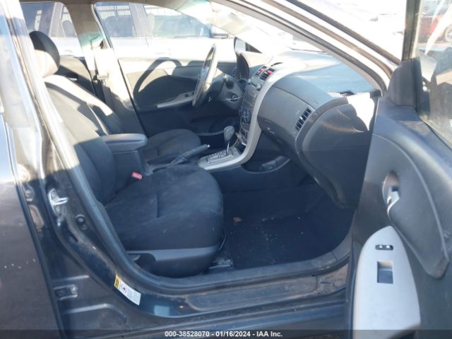 Photo 4 VIN: 1NXBU4EE9AZ370717 - TOYOTA COROLLA 