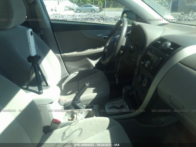 Photo 4 VIN: 1NXBU4EE9AZ376937 - TOYOTA COROLLA 