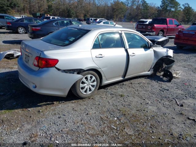 Photo 3 VIN: 1NXBU4EEXAZ199492 - TOYOTA COROLLA 