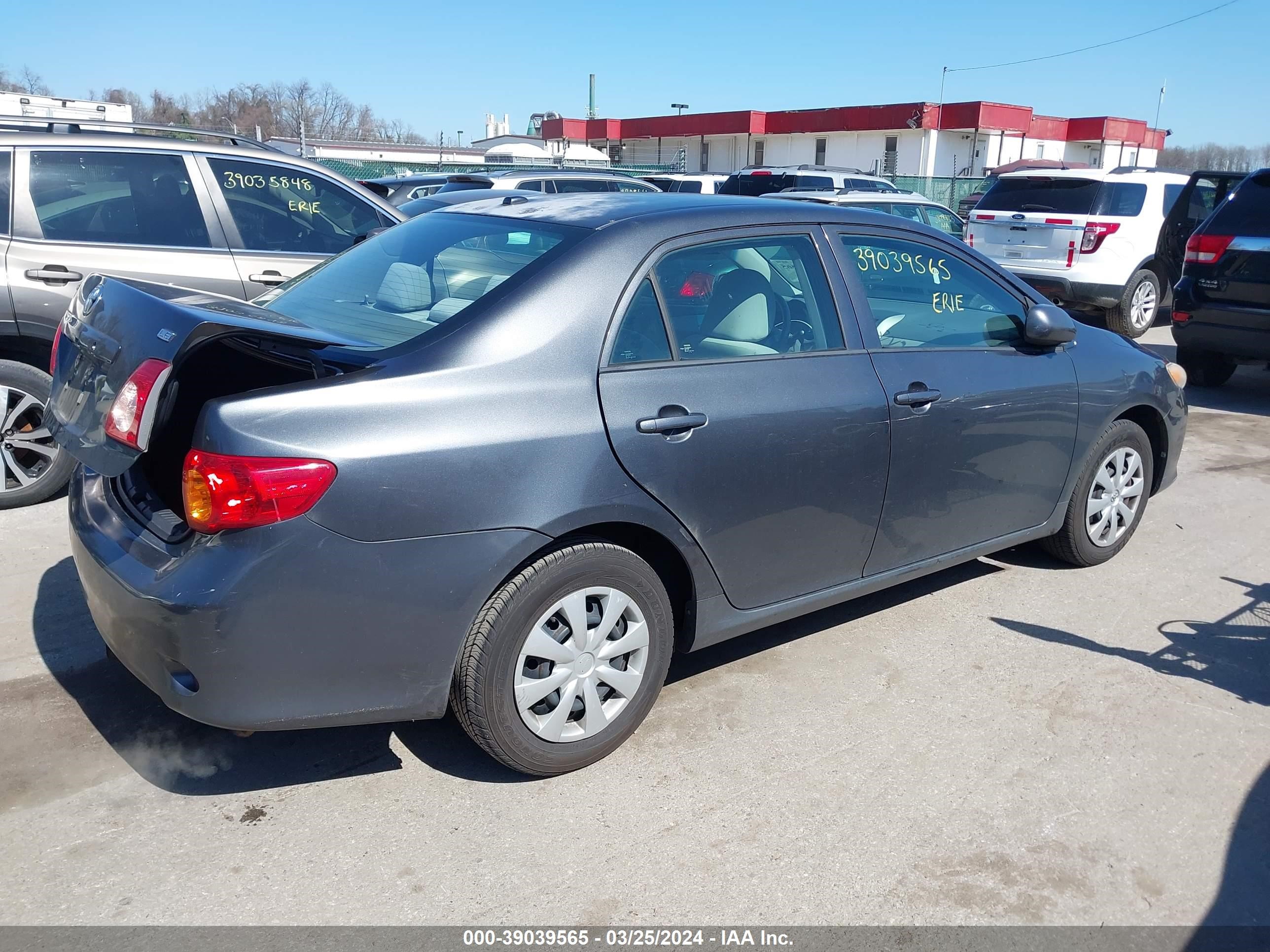 Photo 3 VIN: 1NXBU4EEXAZ322420 - TOYOTA COROLLA 