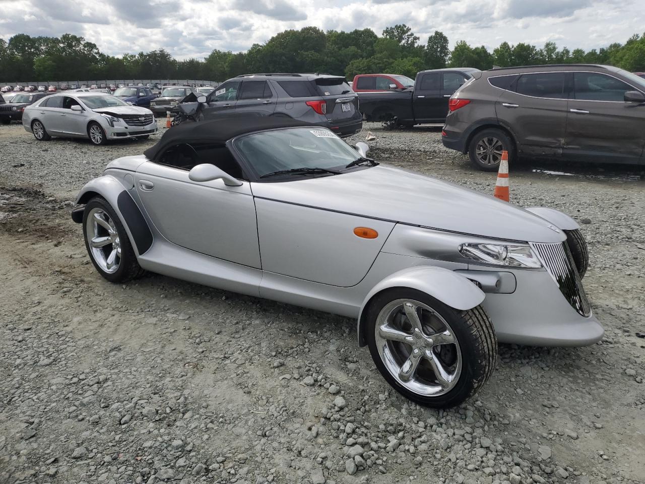 Photo 3 VIN: 1P3EW65G2YV603463 - PLYMOUTH PROWLER 