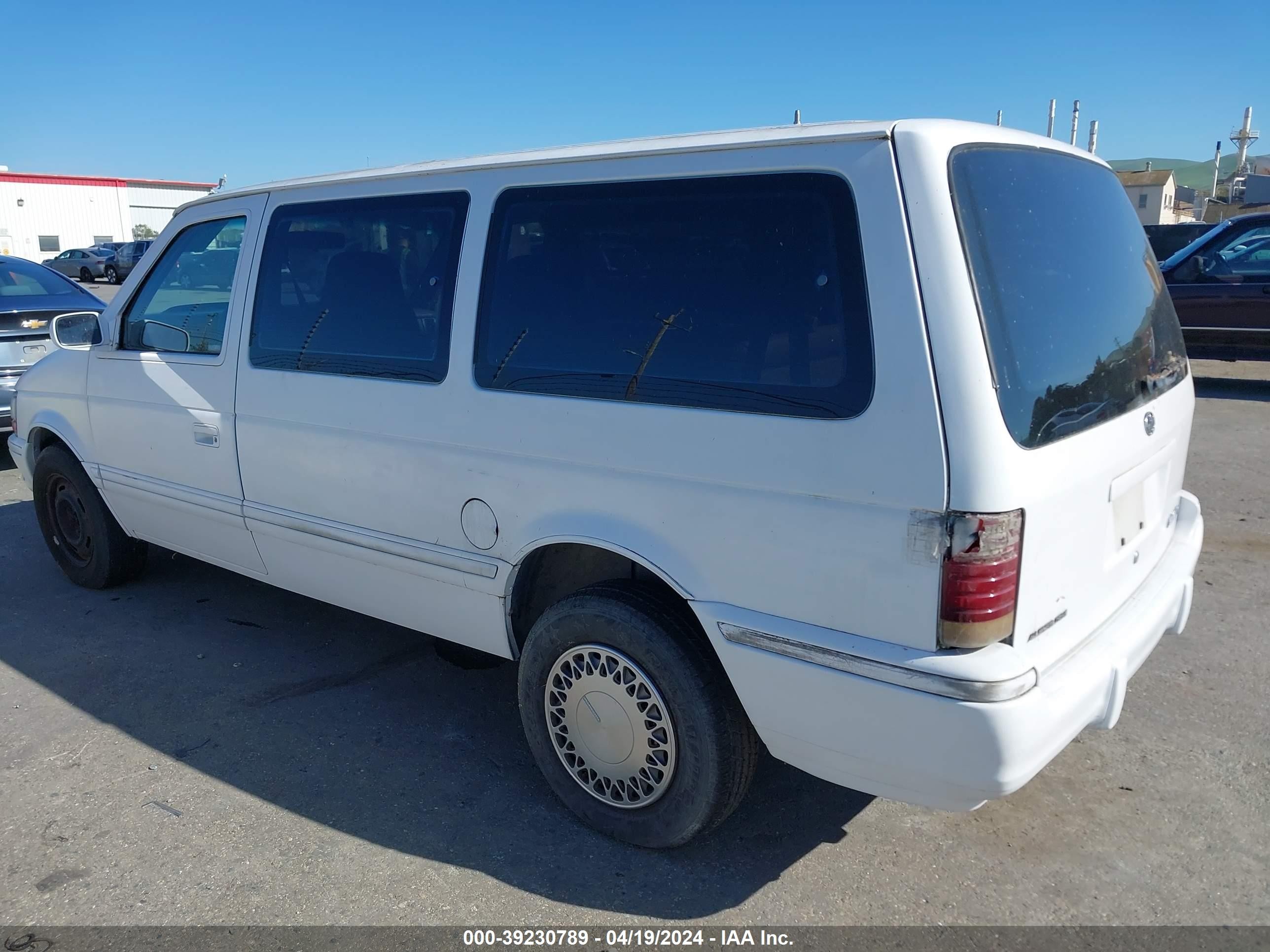 Photo 2 VIN: 1P4GH4438NX111425 - PLYMOUTH LASER 