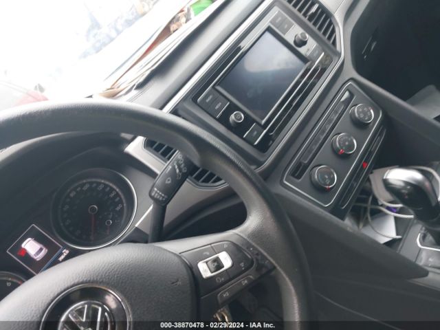 Photo 6 VIN: 1V2AP2CA1JC598484 - VOLKSWAGEN ATLAS 