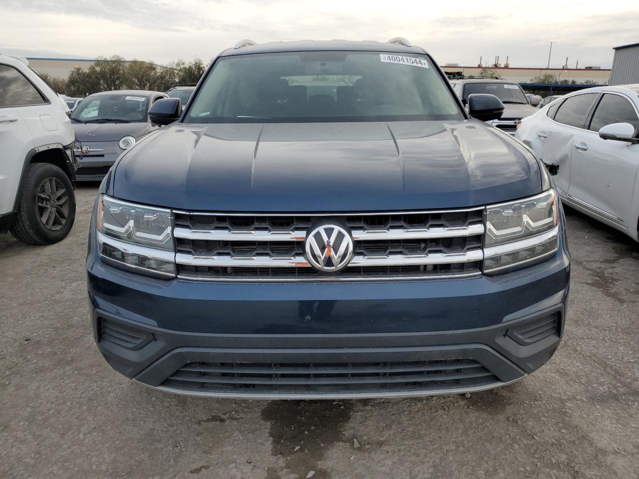 Photo 4 VIN: 1V2AP2CA7JC601047 - VOLKSWAGEN ATLAS 