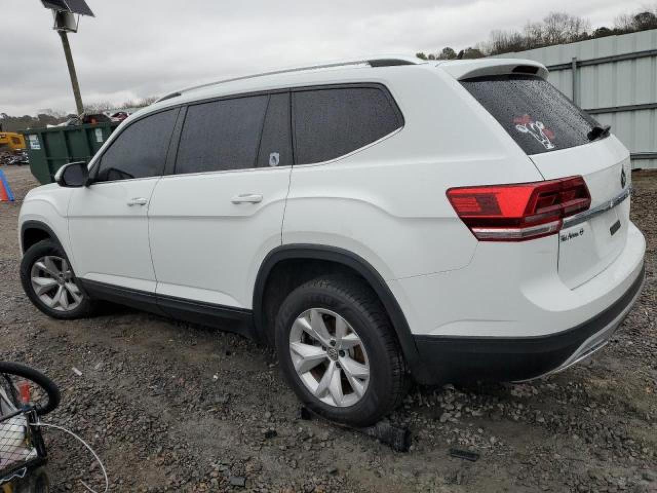 Photo 2 VIN: 1V2AP2CA8KC613354 - VOLKSWAGEN ATLAS 