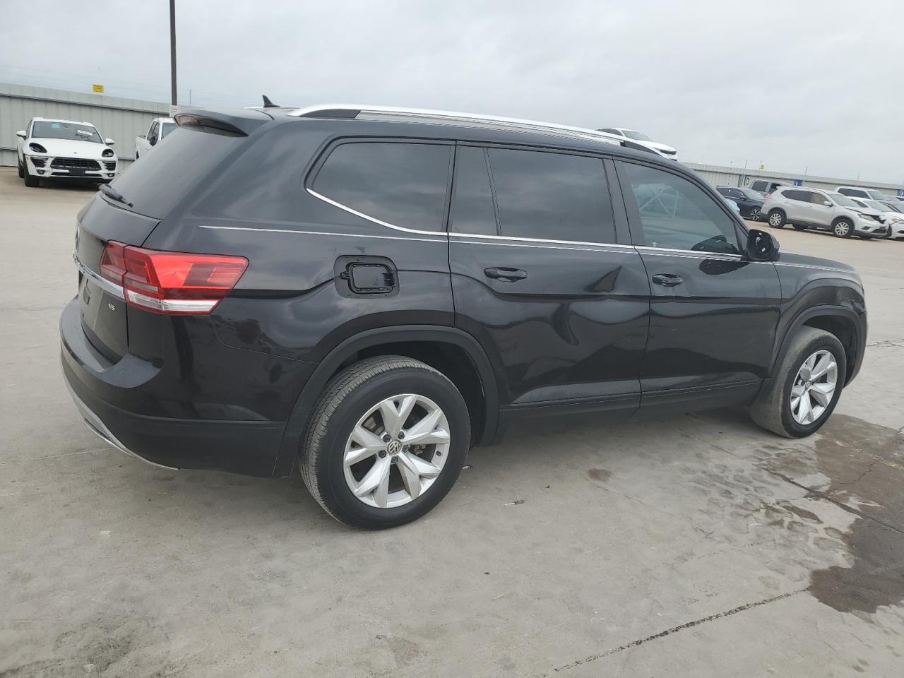 Photo 2 VIN: 1V2AR2CA4JC554652 - VOLKSWAGEN ATLAS 