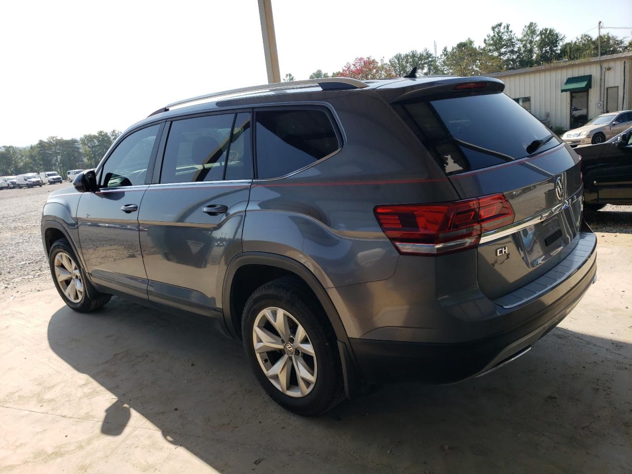 Photo 1 VIN: 1V2AR2CA6JC519174 - VOLKSWAGEN ATLAS 