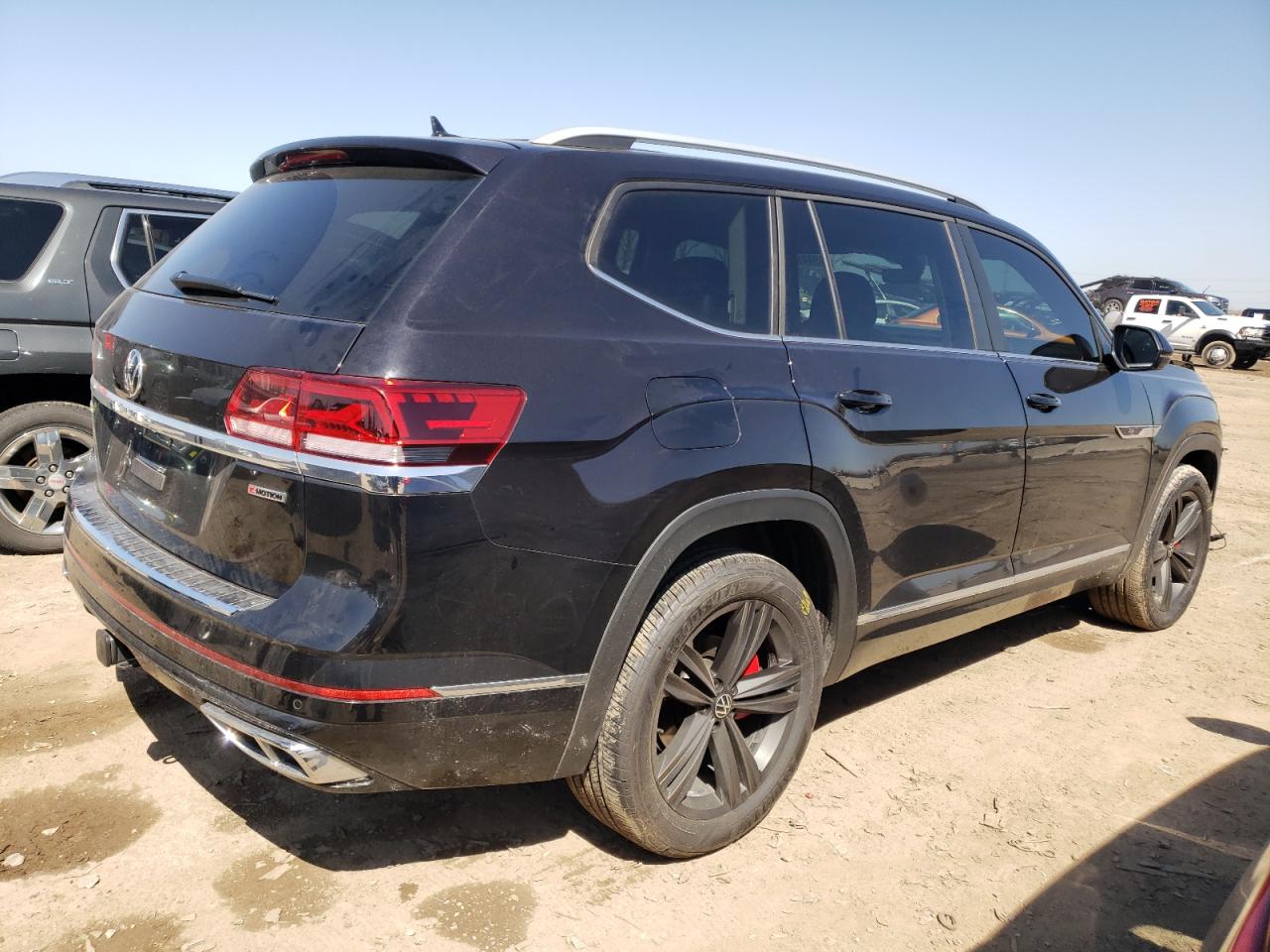 Photo 2 VIN: 1V2AR2CA6NC529645 - VOLKSWAGEN ATLAS 