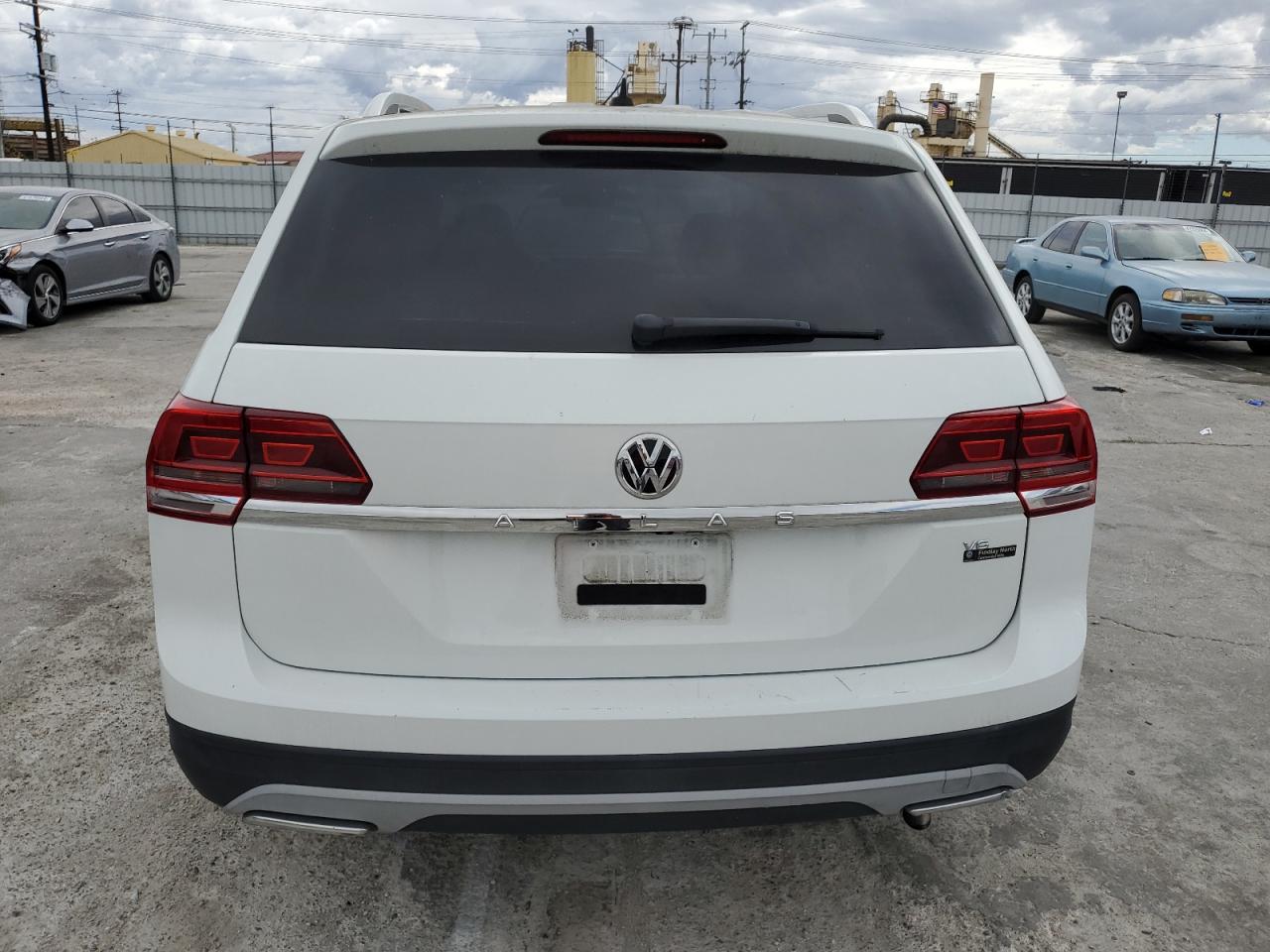 Photo 5 VIN: 1V2AR2CA9JC536972 - VOLKSWAGEN ATLAS 