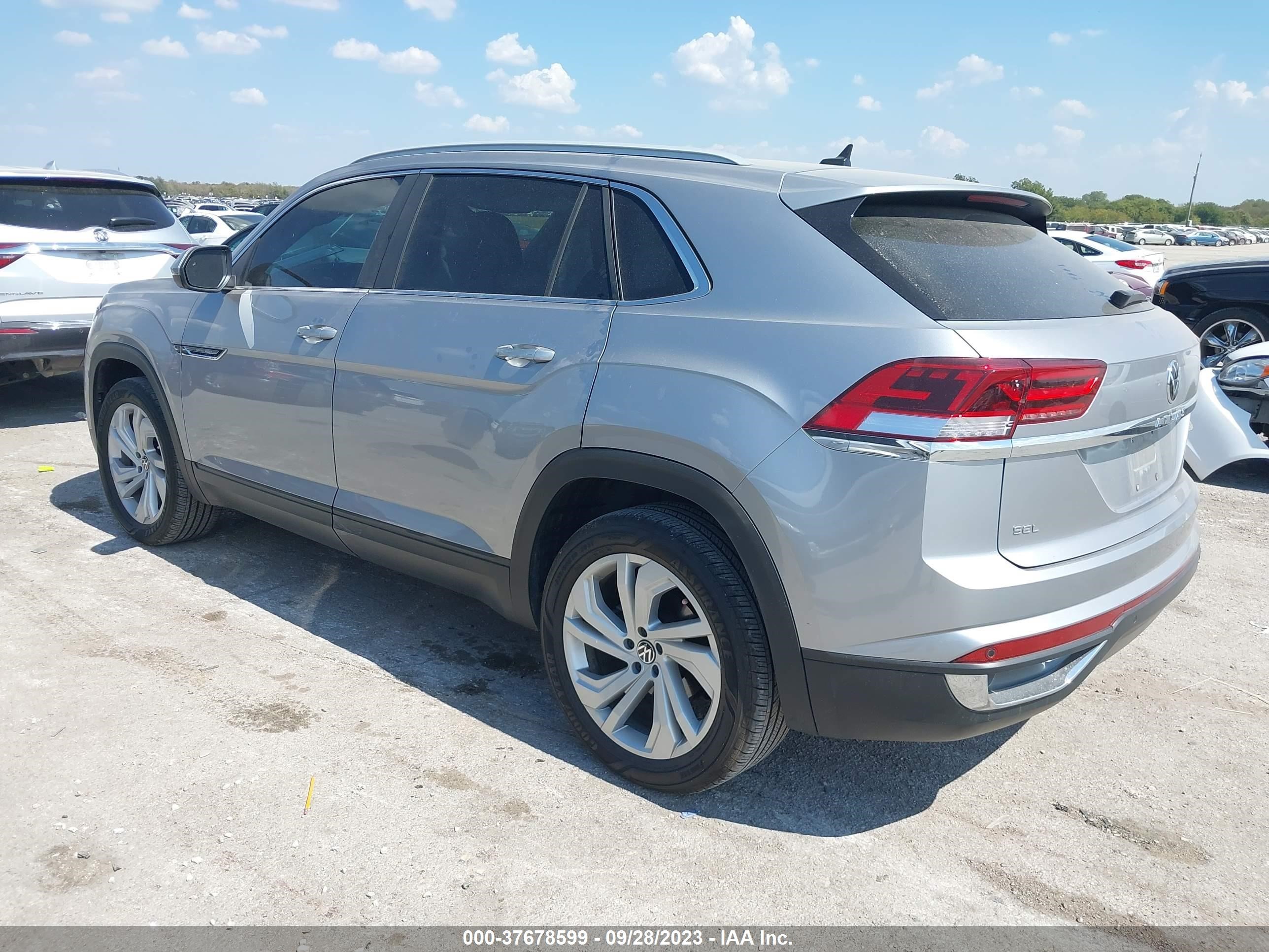 Photo 2 VIN: 1V2BC2CA0MC237283 - VOLKSWAGEN ATLAS CROSS SPORT 