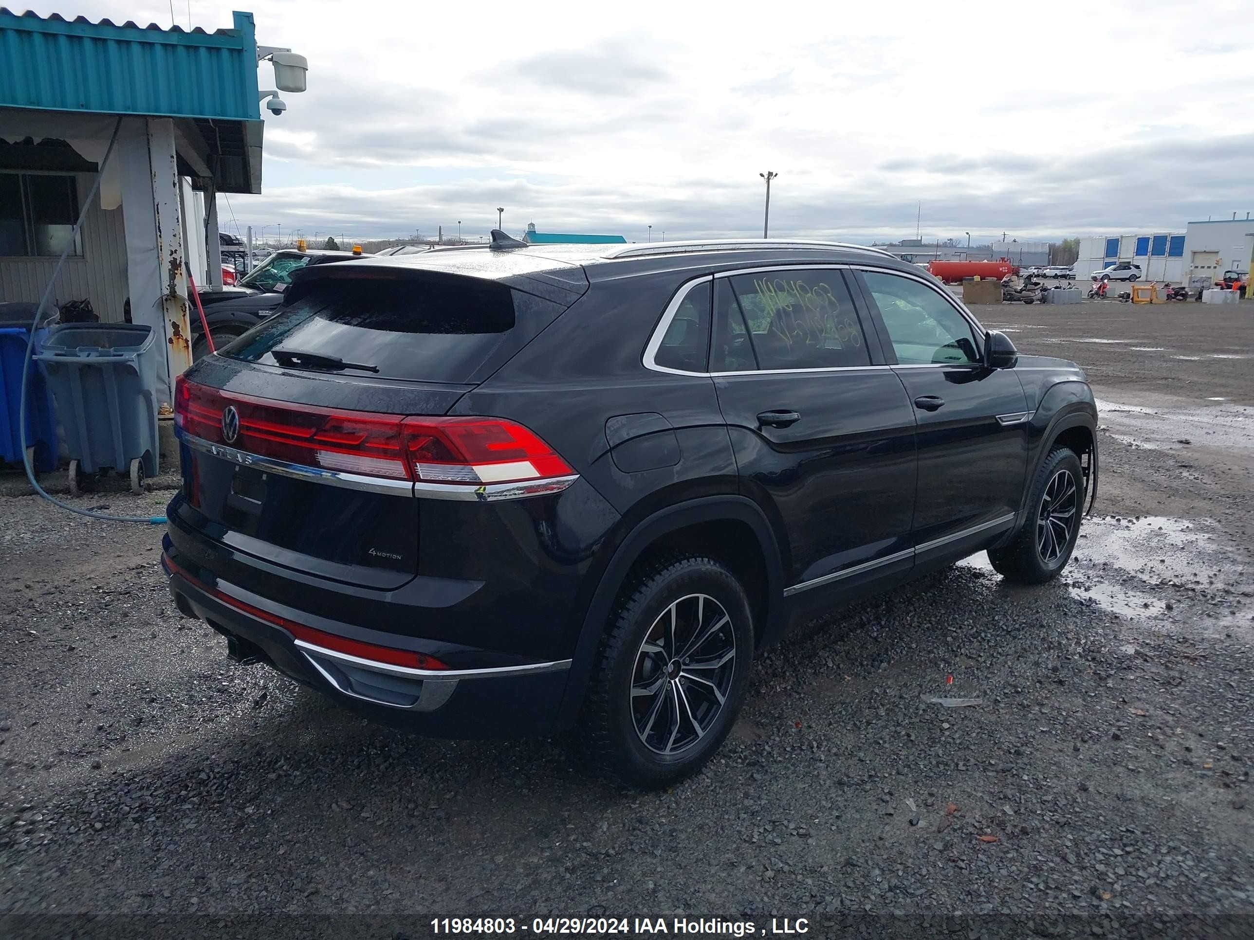 Photo 3 VIN: 1V2BE2CA1RC212958 - VOLKSWAGEN ATLAS CROSS SPORT 