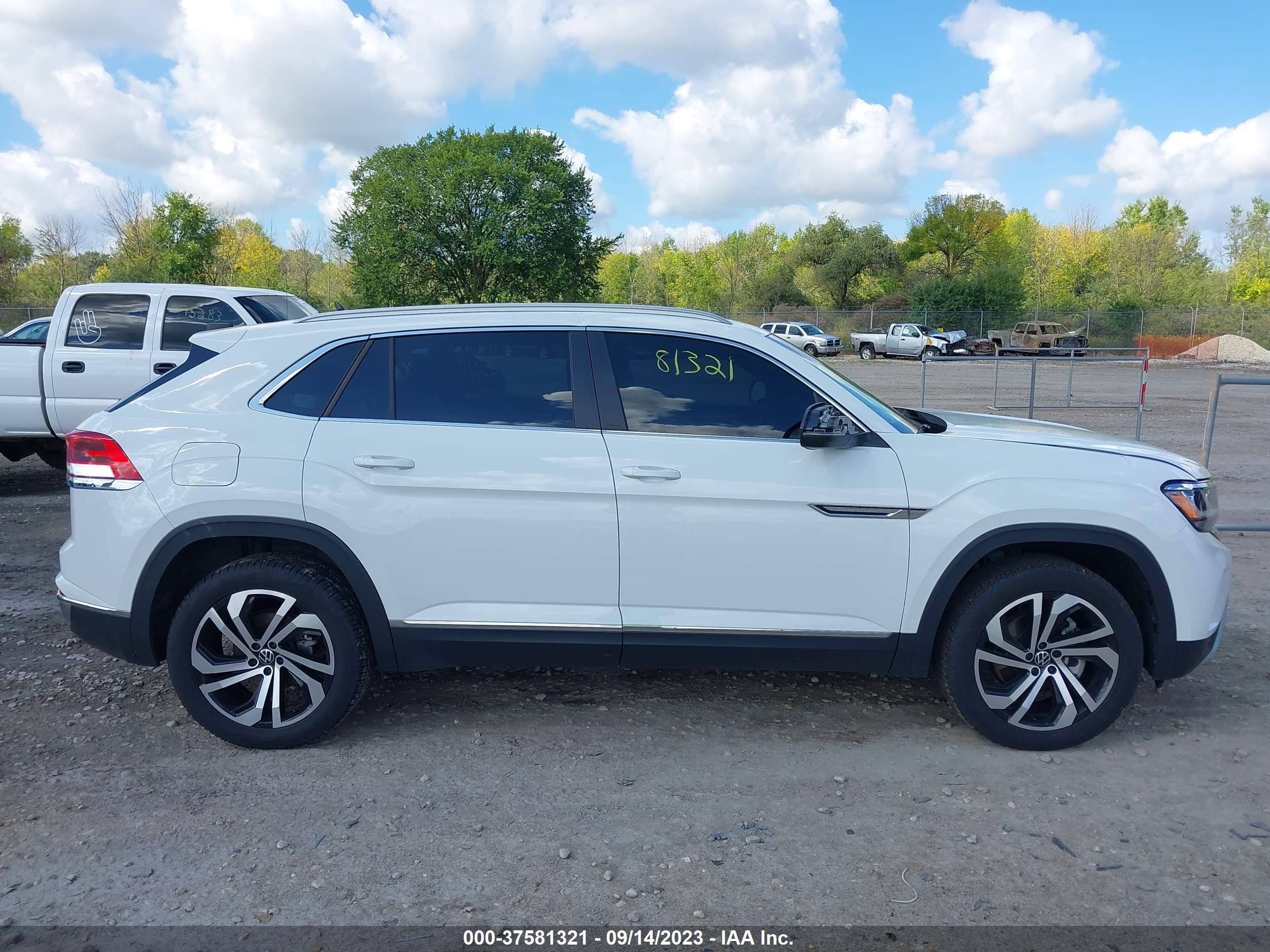 Photo 13 VIN: 1V2BE2CA3NC212633 - VOLKSWAGEN ATLAS CROSS SPORT 