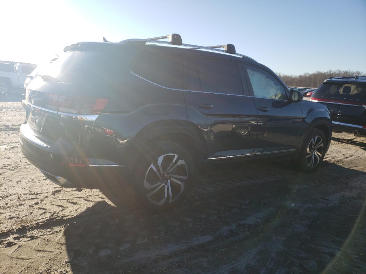 Photo 2 VIN: 1V2BP2CA5PC521789 - VOLKSWAGEN ATLAS 