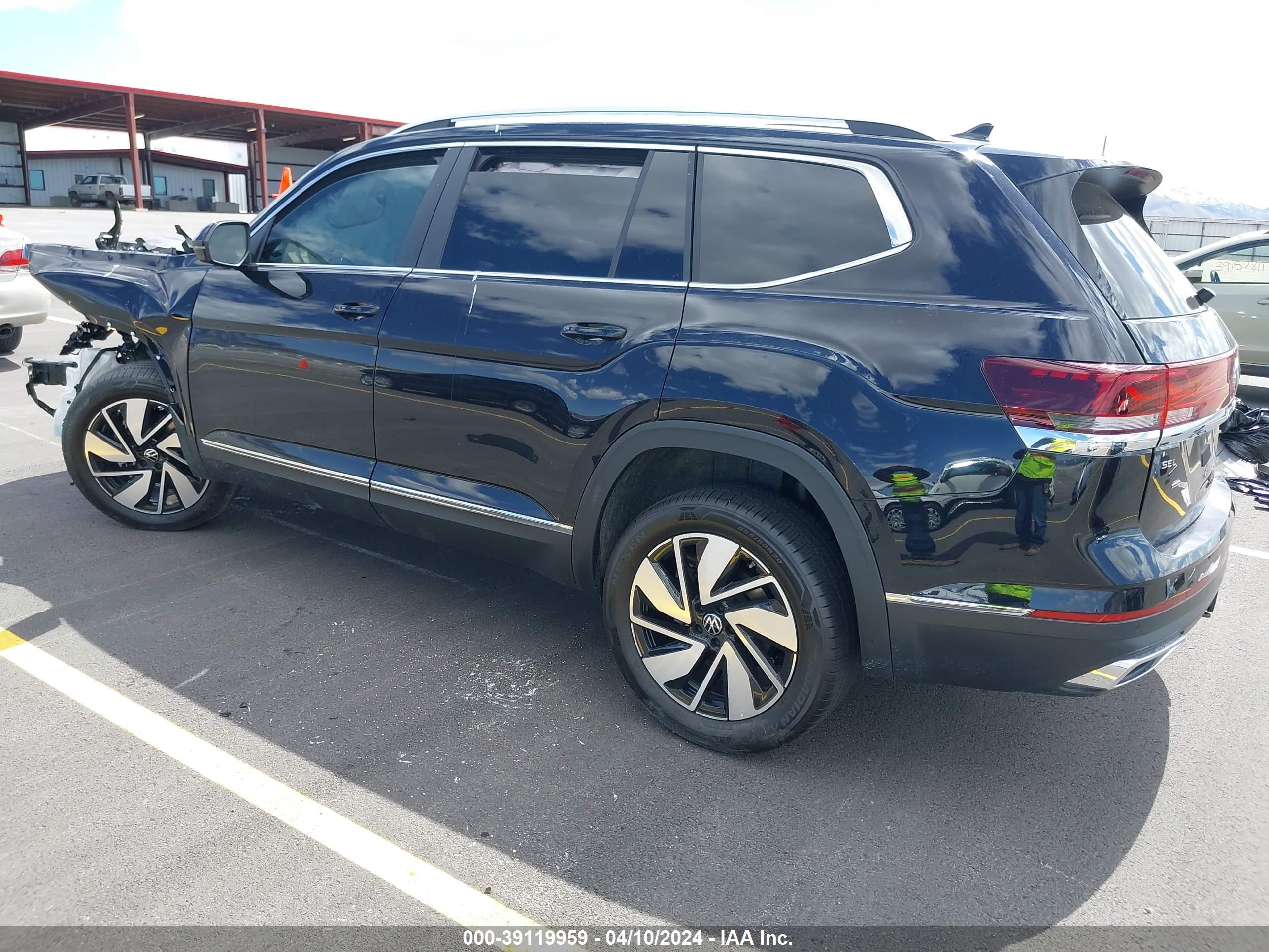 Photo 2 VIN: 1V2BR2CA4RC547569 - VOLKSWAGEN ATLAS 