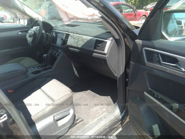 Photo 4 VIN: 1V2BR2CA5JC501821 - VOLKSWAGEN ATLAS 