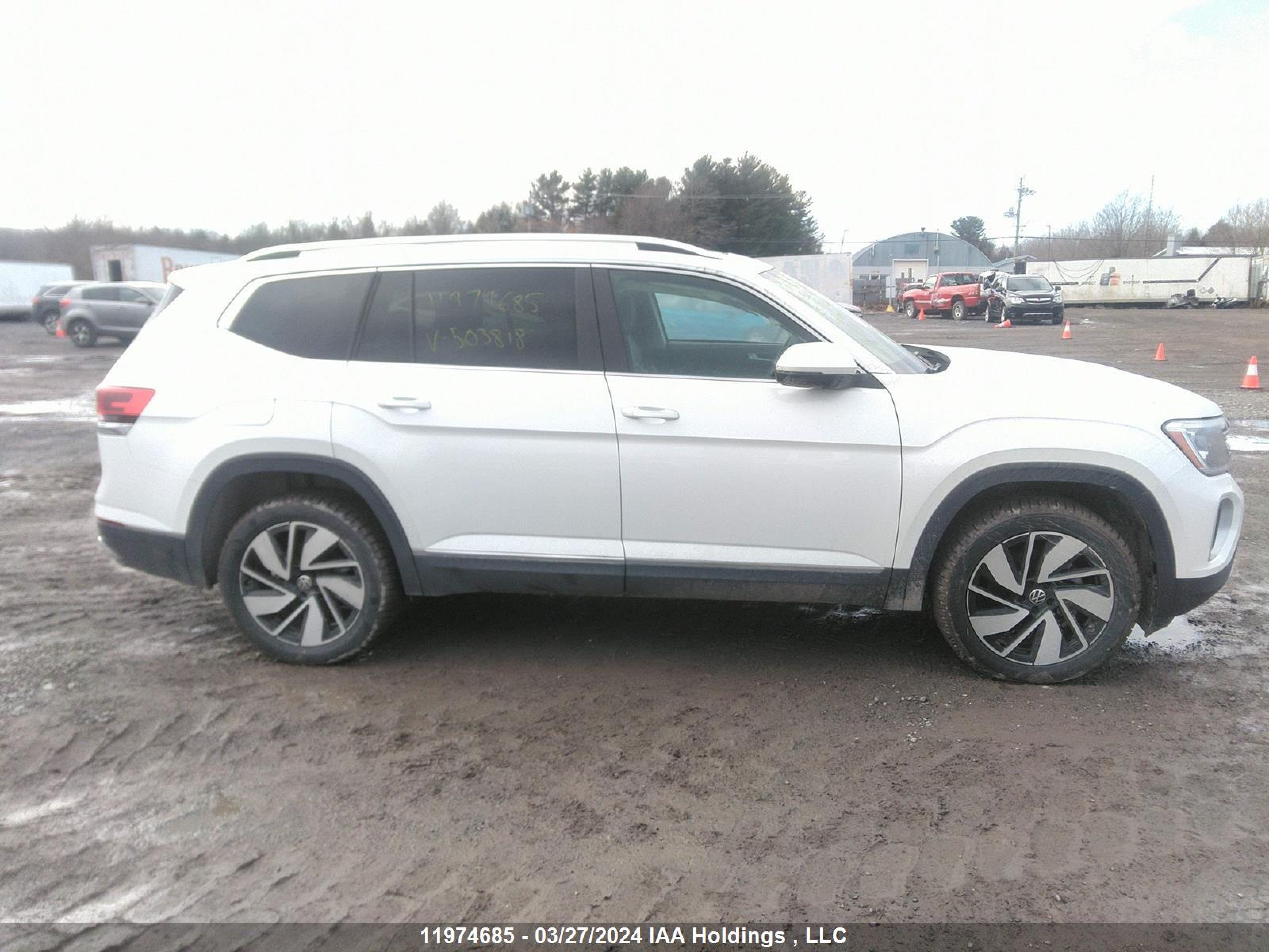 Photo 13 VIN: 1V2BR2CAXRC503818 - VOLKSWAGEN ATLAS 