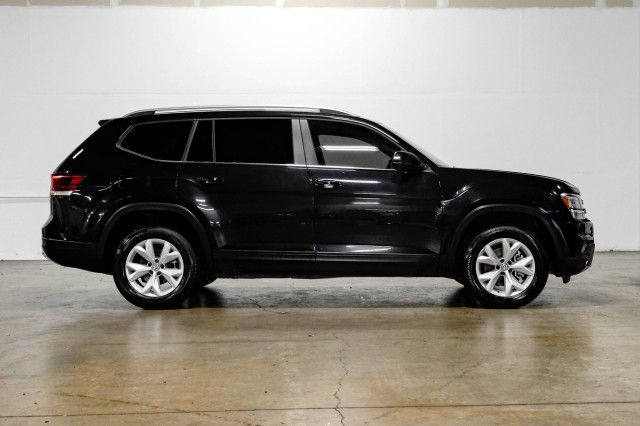 Photo 1 VIN: 1V2CR2CA2JC557610 - VOLKSWAGEN ATLAS 