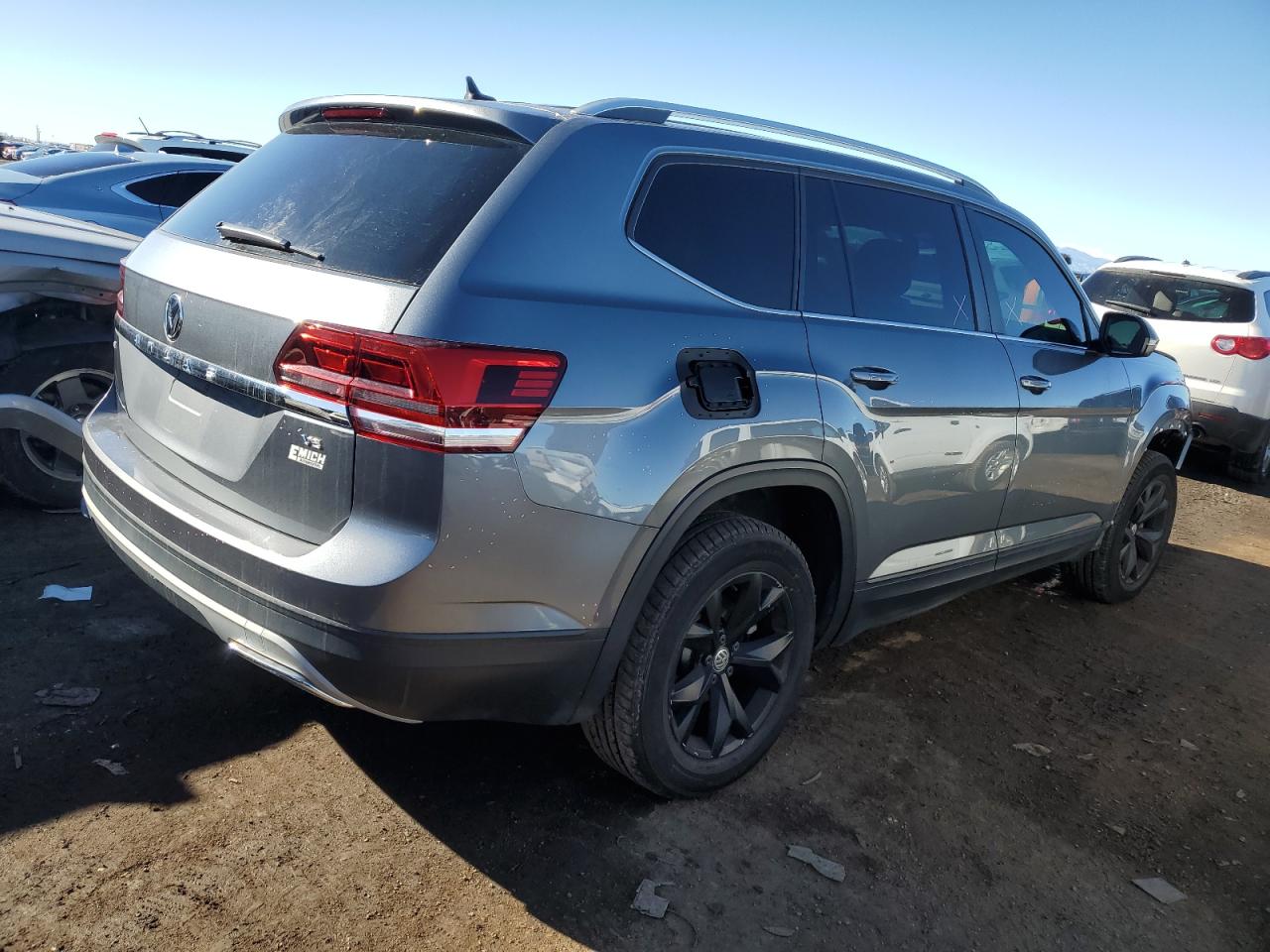 Photo 2 VIN: 1V2CR2CA2JC566226 - VOLKSWAGEN ATLAS 