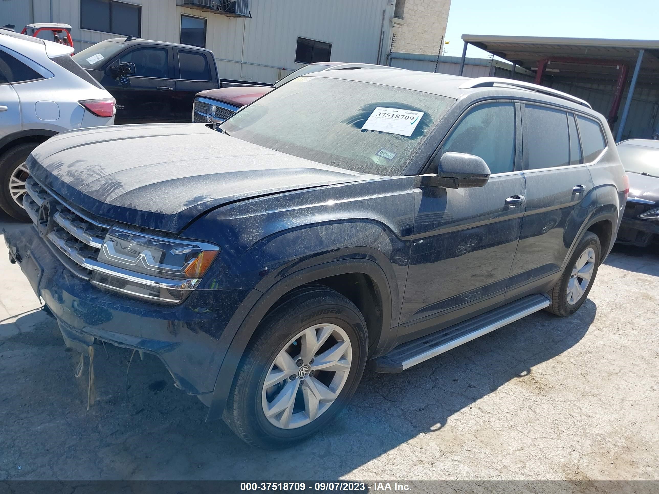 Photo 14 VIN: 1V2CR2CA3JC557812 - VOLKSWAGEN ATLAS 