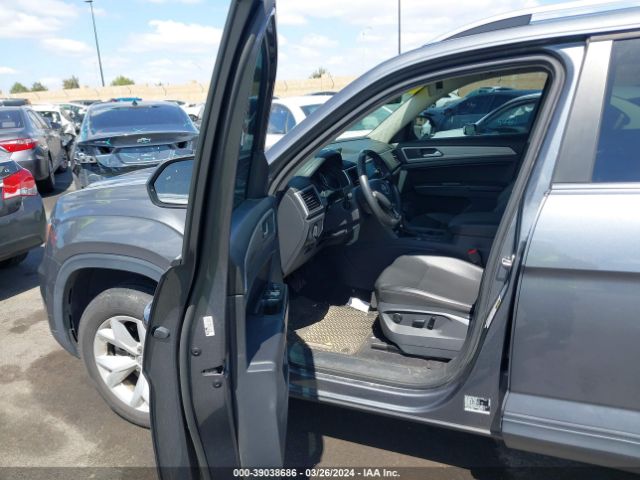 Photo 4 VIN: 1V2CR2CA9JC510820 - VOLKSWAGEN ATLAS 