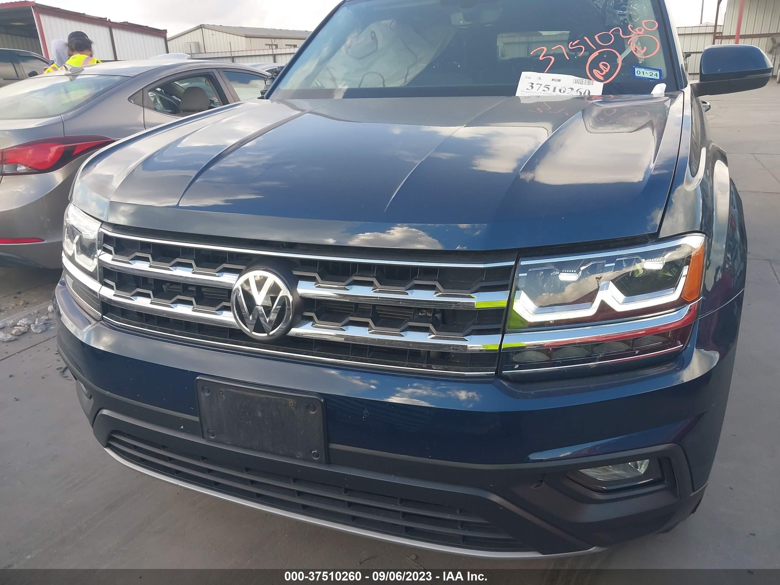 Photo 11 VIN: 1V2DP2CA6KC619358 - VOLKSWAGEN ATLAS 