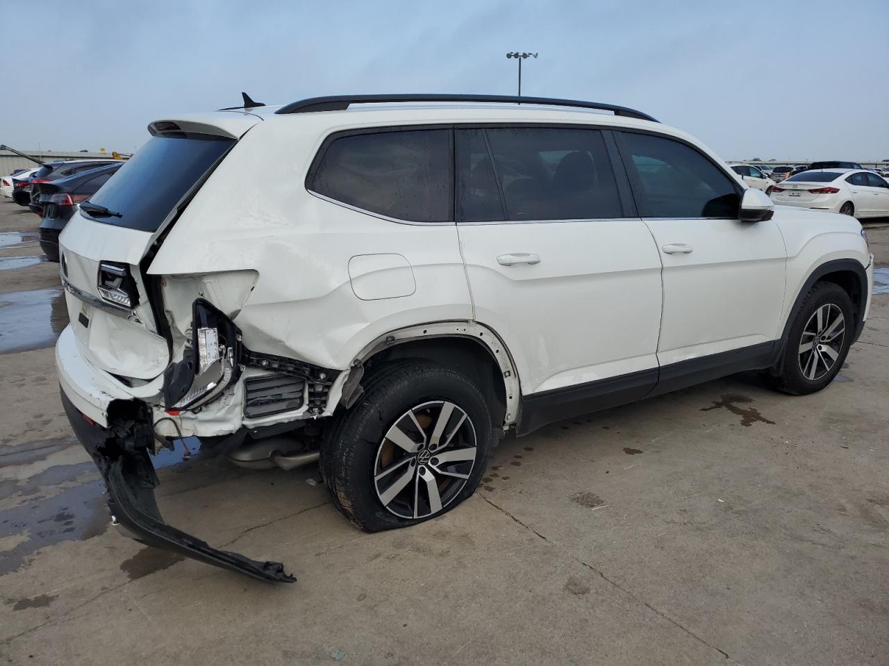 Photo 2 VIN: 1V2DP2CA7MC533401 - VOLKSWAGEN ATLAS 