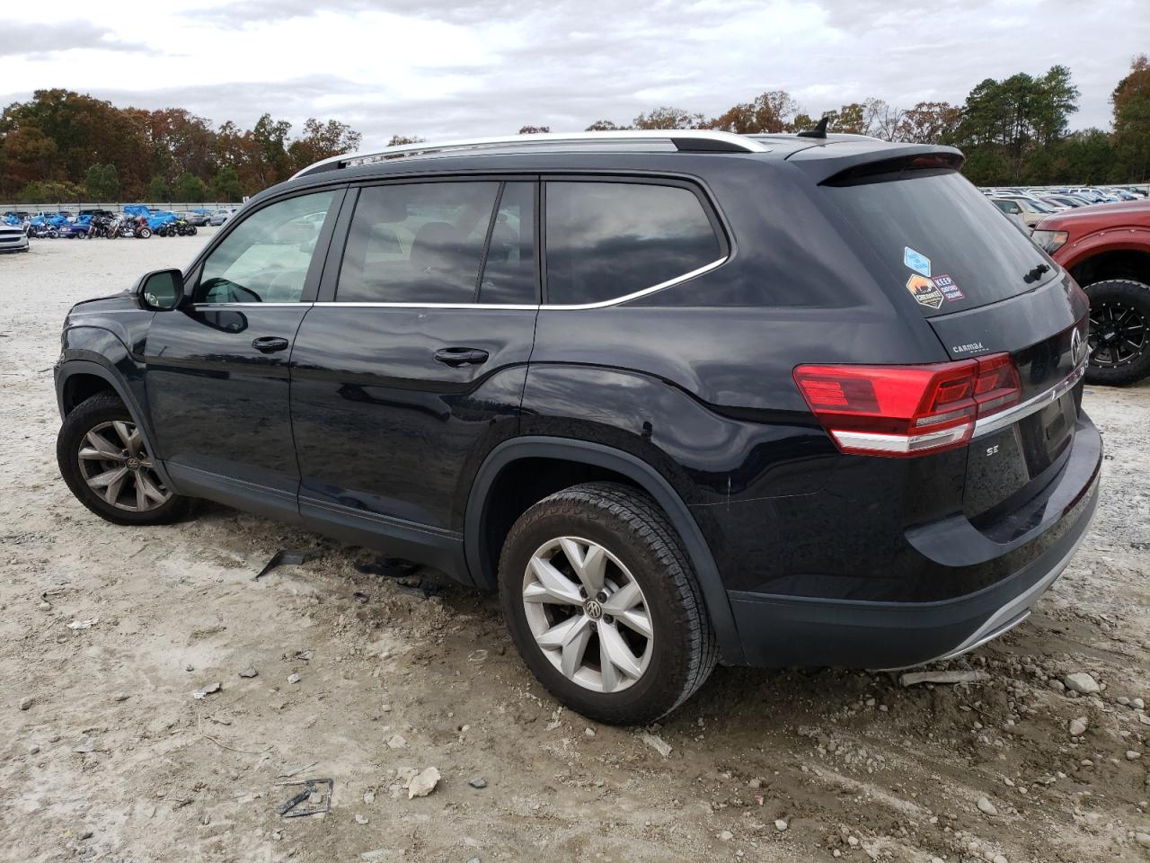 Photo 1 VIN: 1V2DR2CA6JC531077 - VOLKSWAGEN ATLAS 