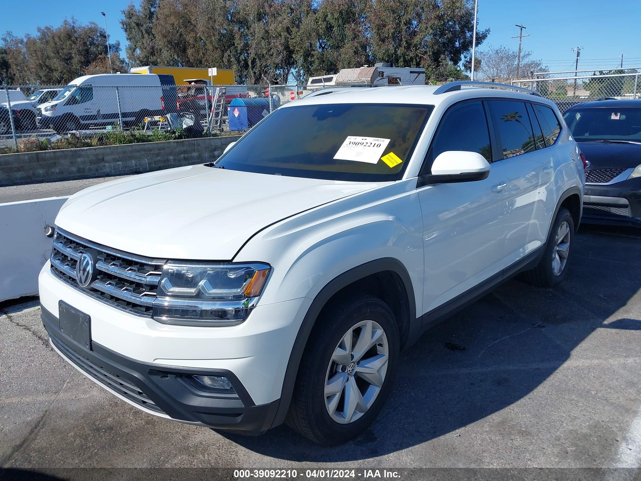 Photo 1 VIN: 1V2DR2CA7JC502476 - VOLKSWAGEN ATLAS 