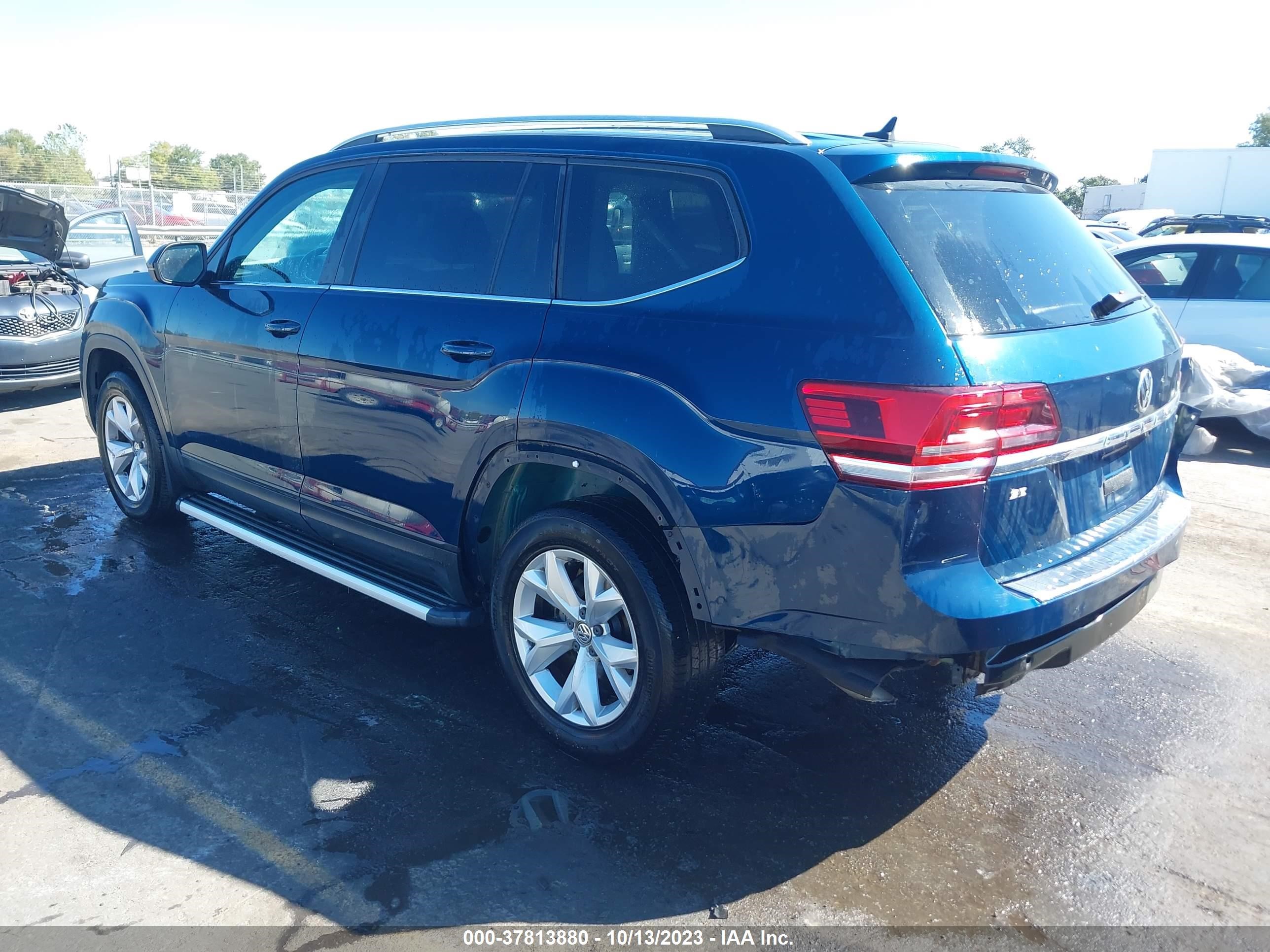 Photo 2 VIN: 1V2DR2CA7JC552844 - VOLKSWAGEN ATLAS 