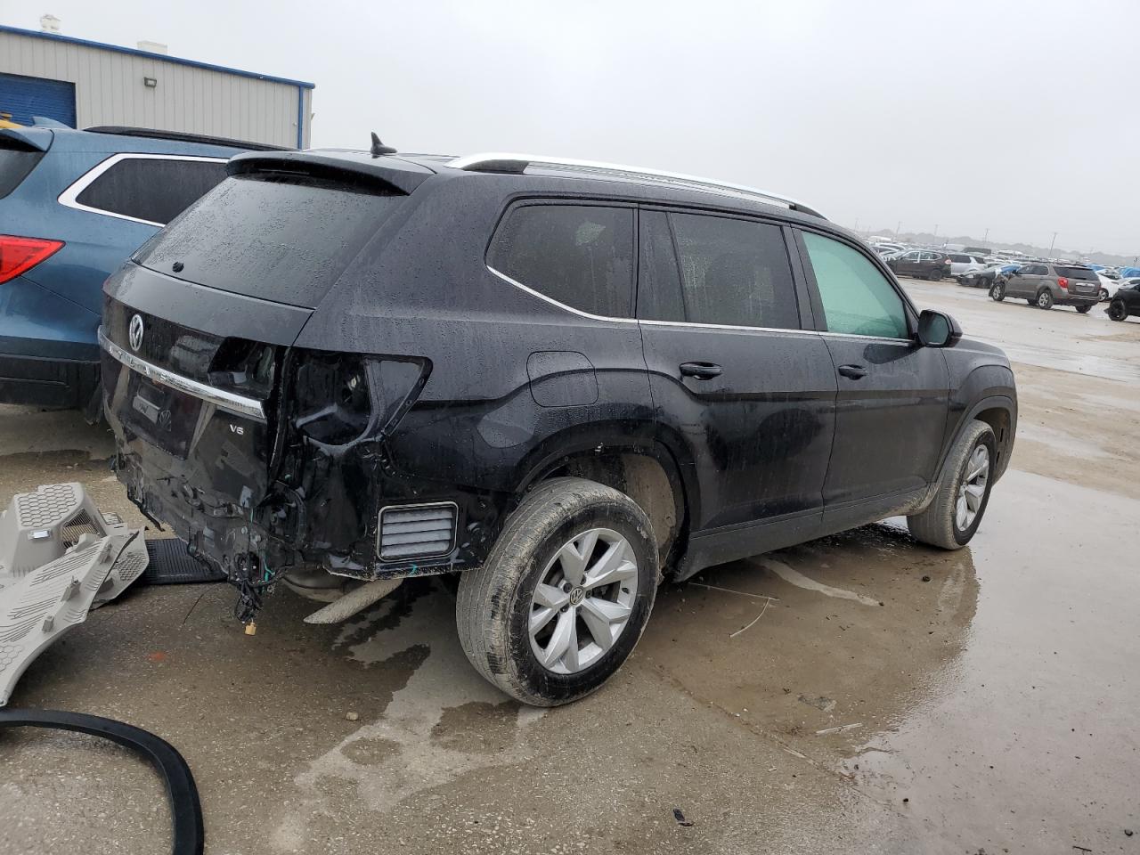 Photo 2 VIN: 1V2DR2CA9KC561465 - VOLKSWAGEN ATLAS 