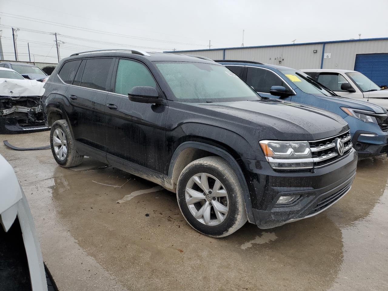 Photo 3 VIN: 1V2DR2CA9KC561465 - VOLKSWAGEN ATLAS 