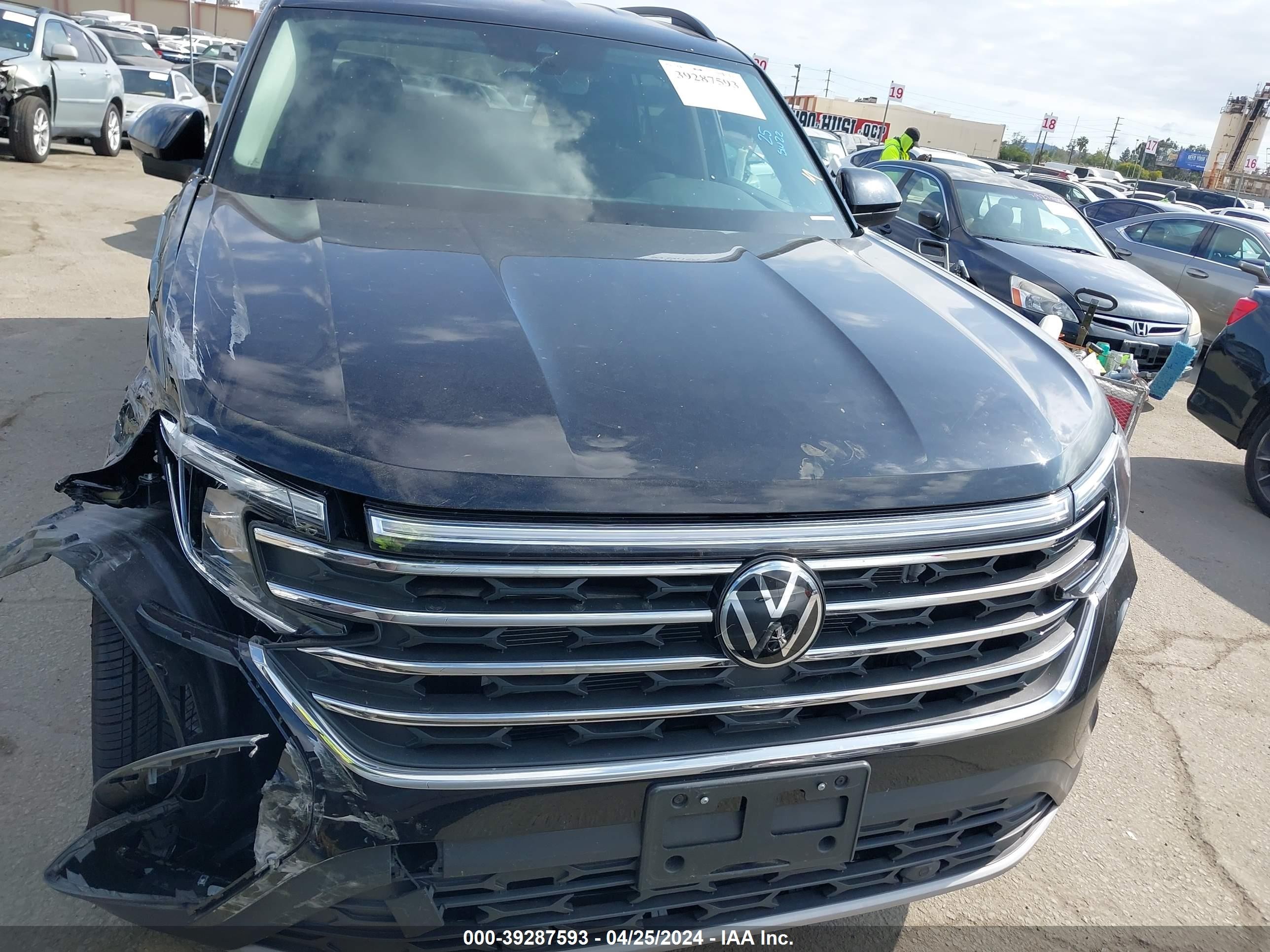 Photo 11 VIN: 1V2DR2CA9RC517556 - VOLKSWAGEN ATLAS 